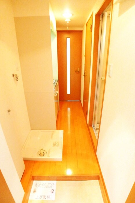 物件内観写真7　(玄関)