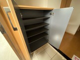 物件内観写真16　(靴箱)