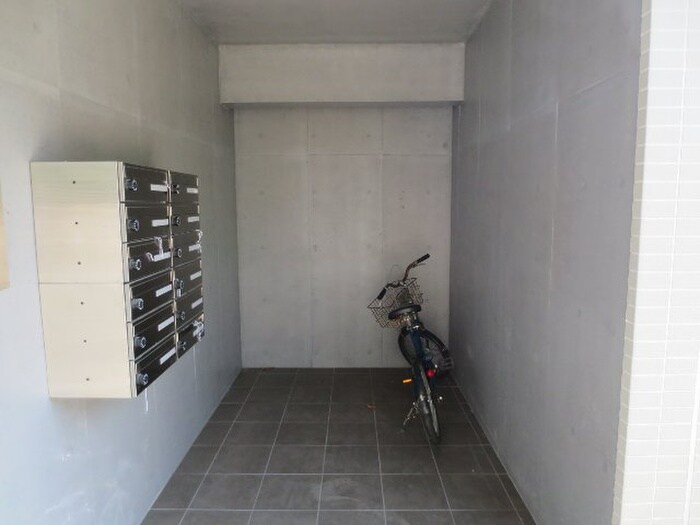 物件外観写真6　(駐輪場)