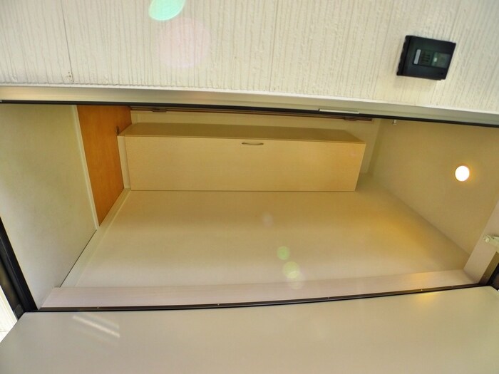 物件内観写真7　(玄関)