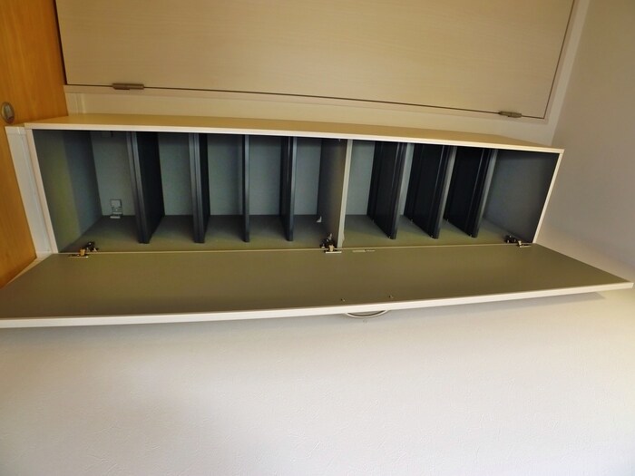 物件内観写真8　(靴箱)