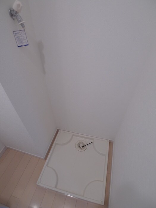 物件内観写真9　(洗濯機置場)