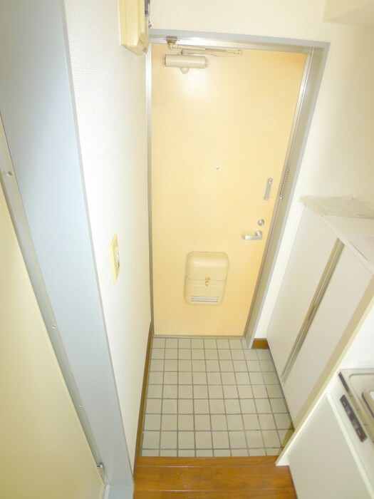 物件内観写真15　(玄関)