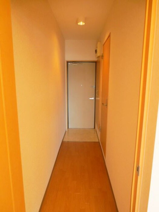 物件内観写真15　(玄関)