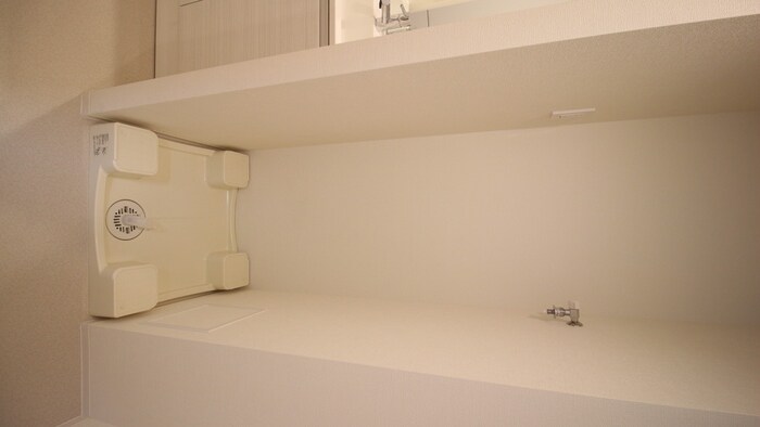 物件内観写真12　(洗濯機置場)