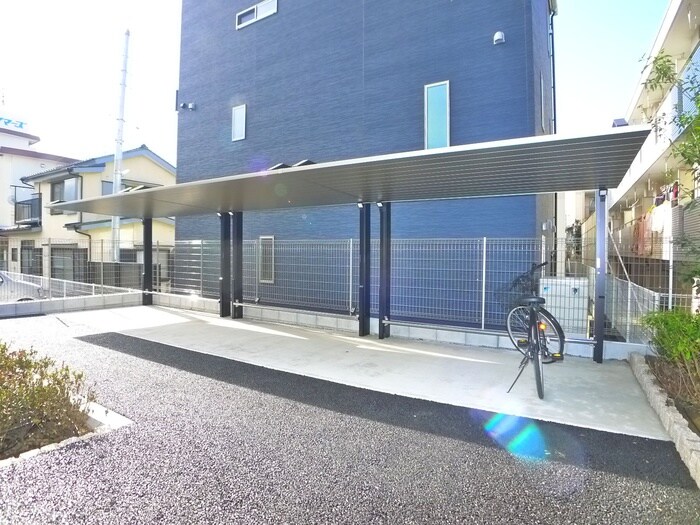 物件外観写真3　(駐輪場)