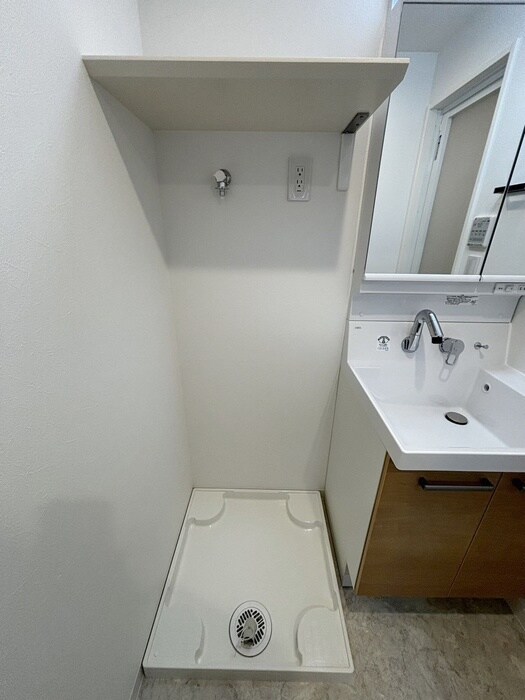 物件内観写真12　(洗濯機置場)