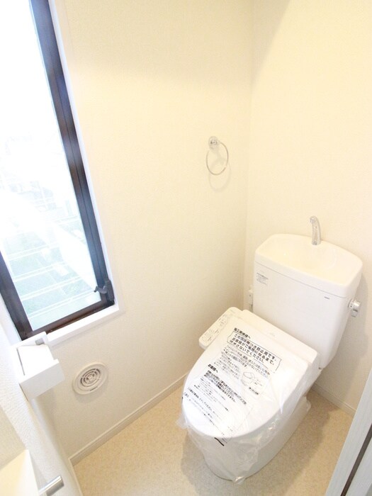 物件内観写真14　(トイレ)