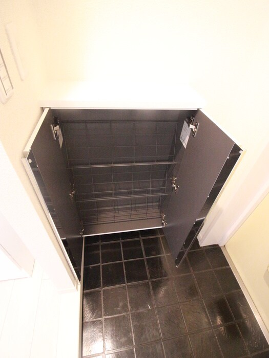 物件内観写真18　(靴箱)