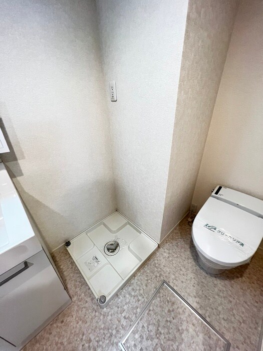 物件内観写真15　(洗濯機置場)