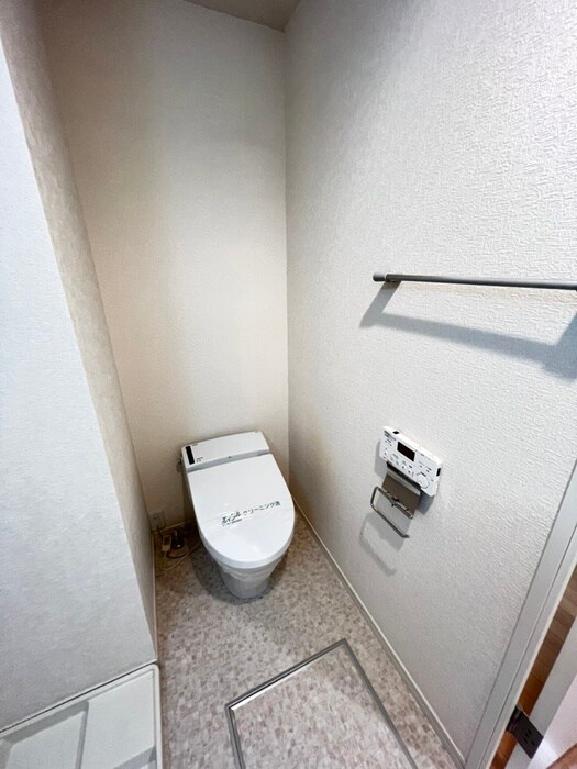 物件内観写真16　(トイレ)