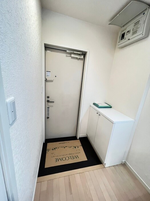 物件内観写真17　(玄関)