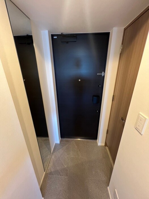 物件内観写真16　(玄関)