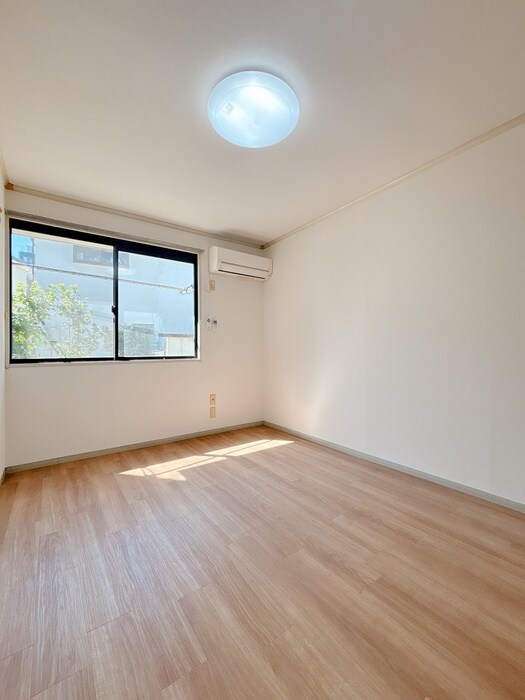 物件内観写真22　(居室)