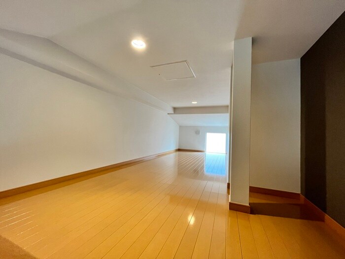 物件内観写真9　(ロフト)