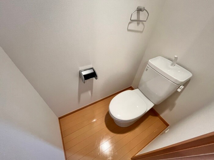 物件内観写真14　(トイレ)