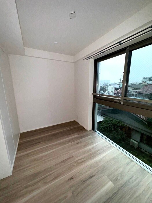 物件内観写真9　(室内からの展望)