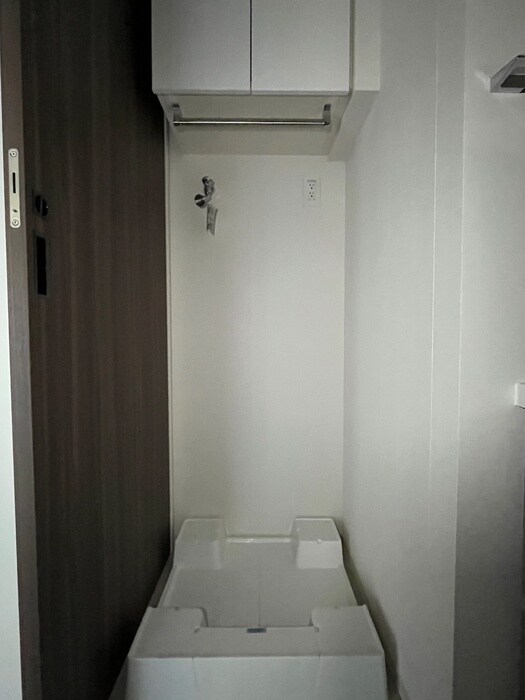 物件内観写真16　(洗濯機置場)