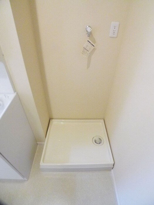 物件内観写真17　(洗濯機置場)