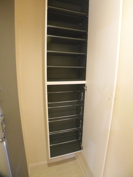 物件内観写真18　(靴箱)