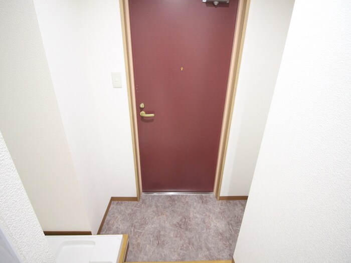 物件内観写真13　(玄関)