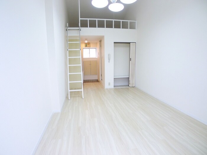 物件内観写真8　(居室)