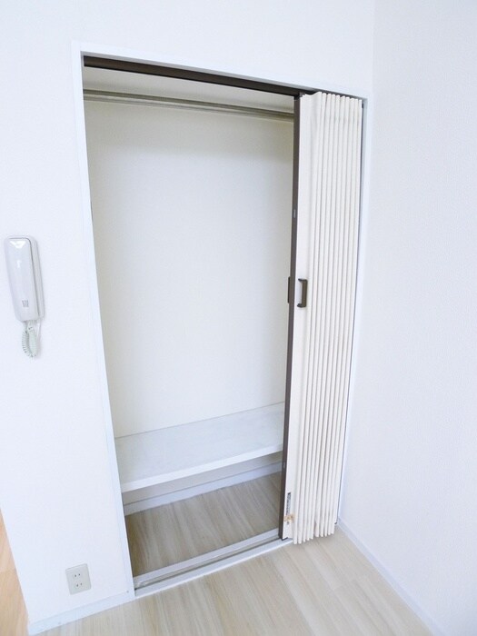 物件内観写真12　(収納)