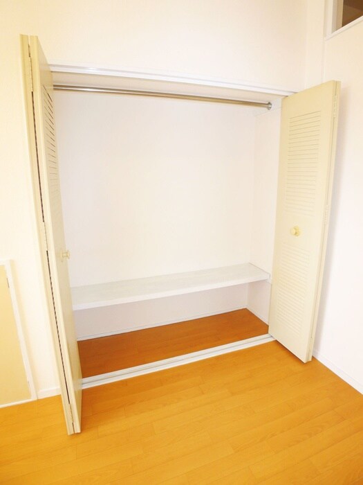 物件内観写真12　(収納)