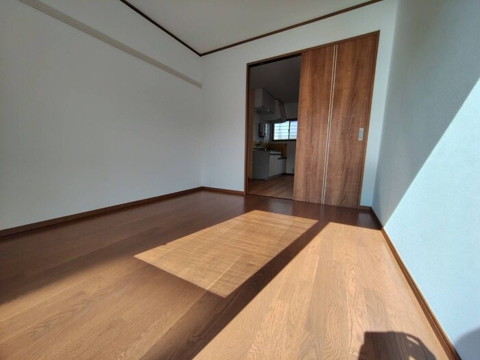 物件内観写真4　(居室)