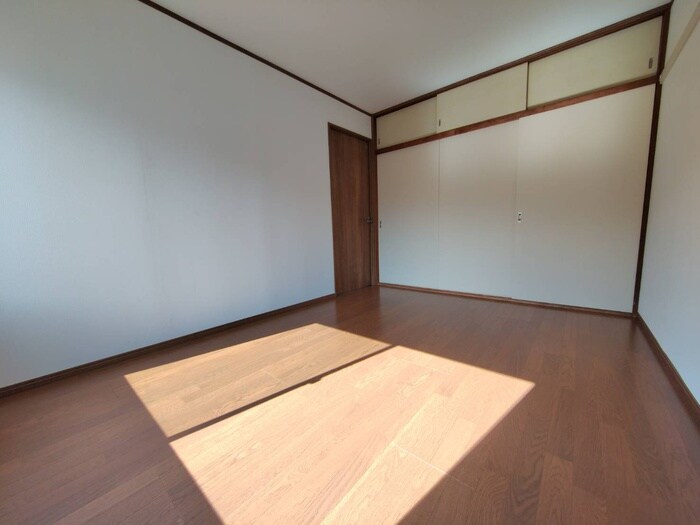 物件内観写真6　(居室)