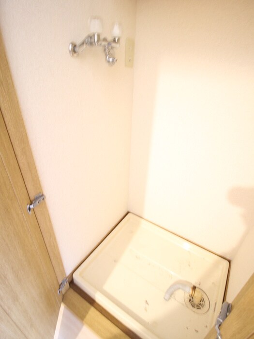 物件内観写真19　(洗濯機置場)