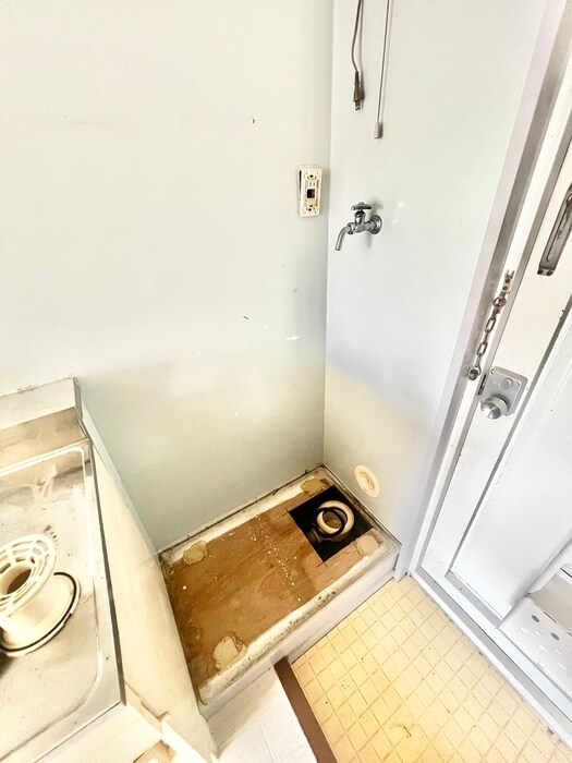 物件内観写真15　(洗濯機置場)