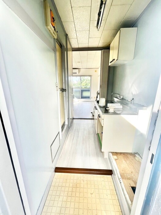 物件内観写真18　(廊下)