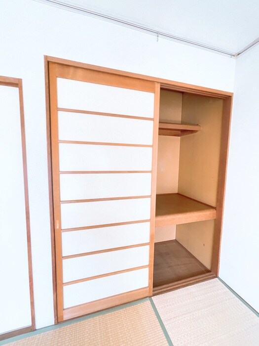 物件内観写真12　(収納)