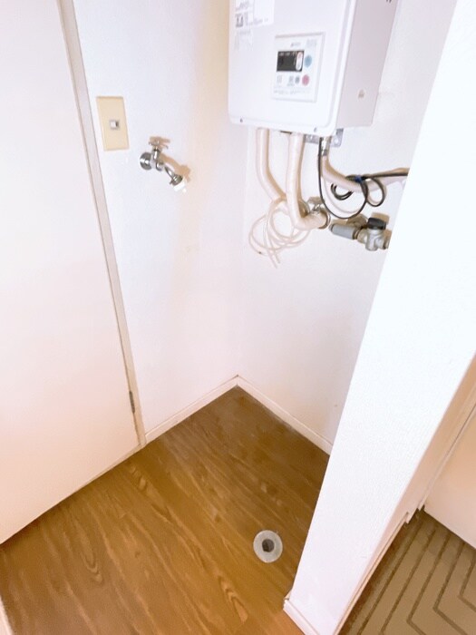 物件内観写真13　(洗濯機置場)