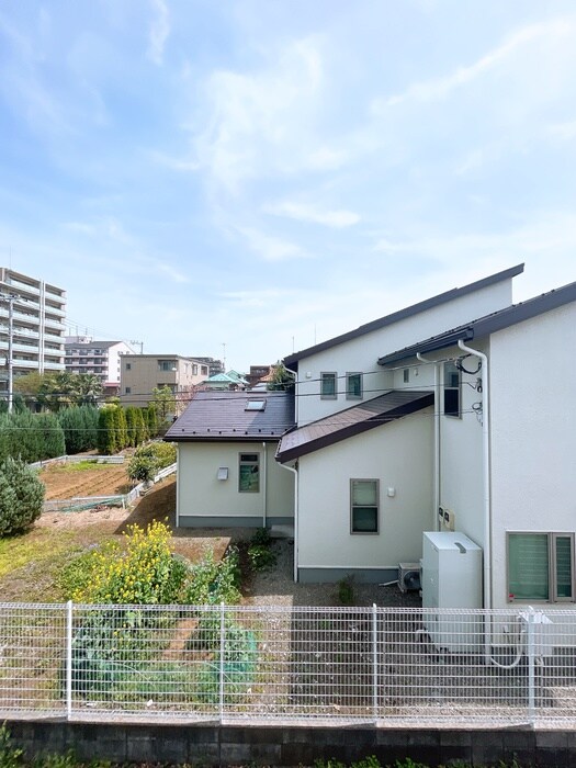 物件内観写真16　(室内からの展望)