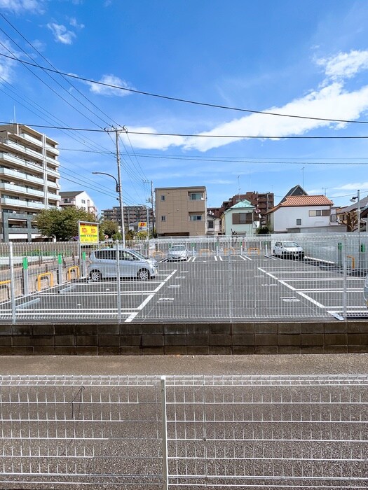 物件内観写真17　(室内からの展望)