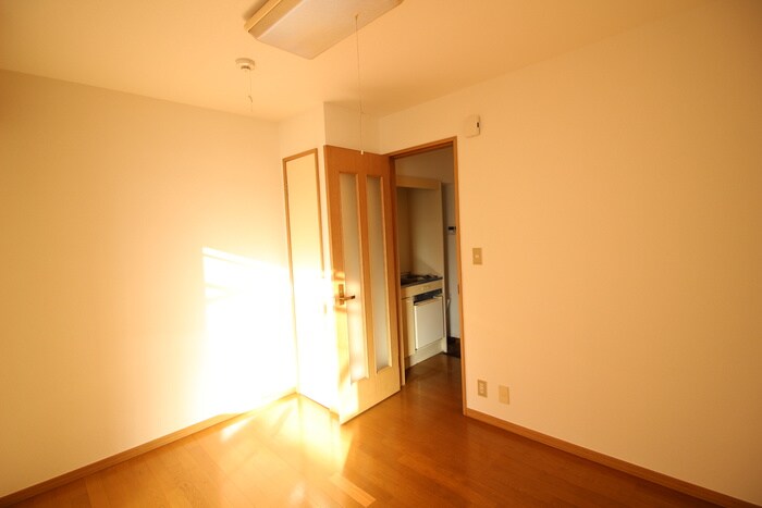 物件内観写真9　(居室)