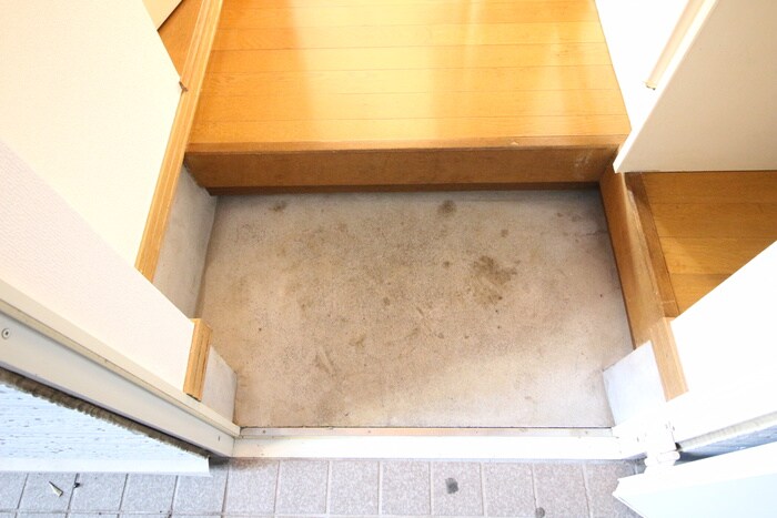 物件内観写真16　(玄関)