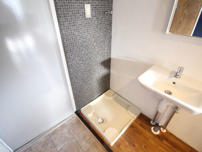 物件内観写真15　(洗濯機置場)