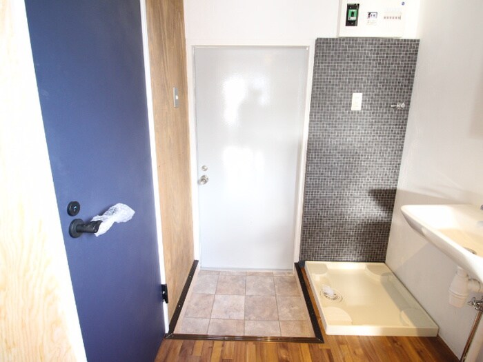 物件内観写真22　(玄関)