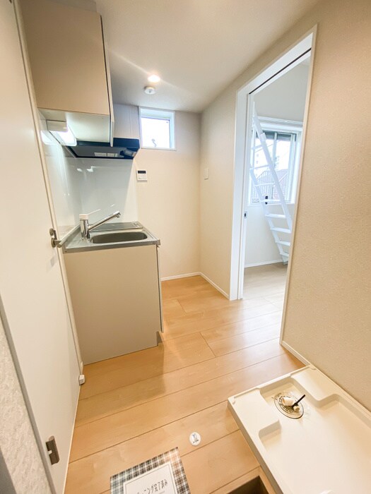 物件内観写真17　(廊下)