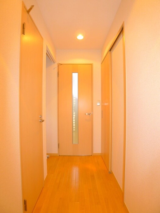 物件内観写真15　(廊下)