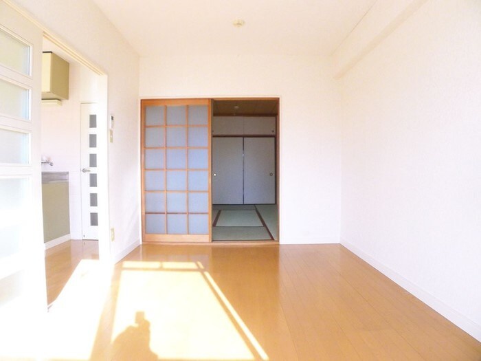 物件内観写真9　(居室)