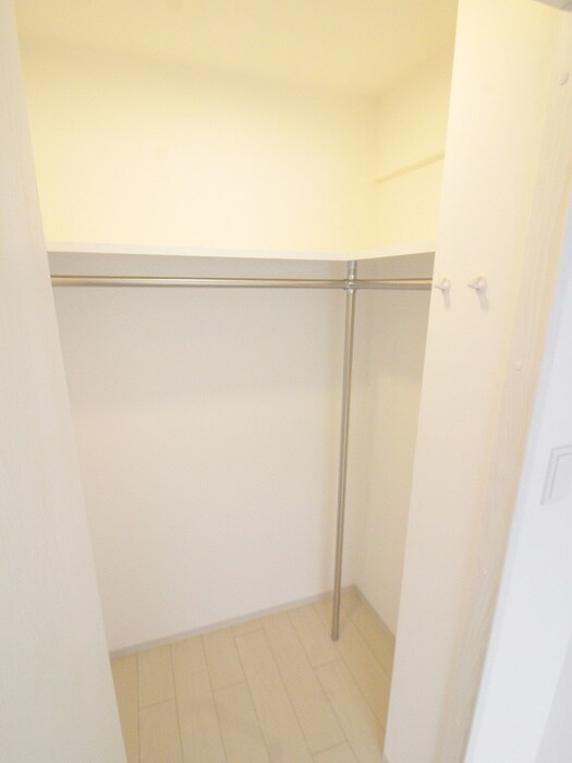 物件内観写真12　(収納)