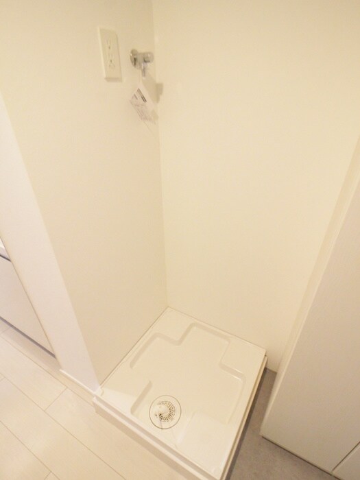 物件内観写真17　(洗濯機置場)