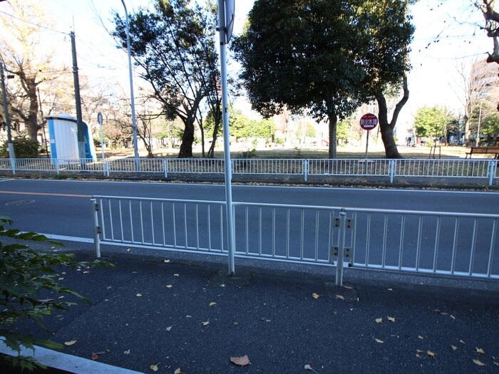 物件内観写真22　(室内からの展望)