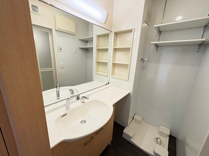 物件内観写真13　(洗面)