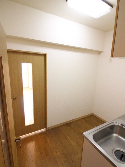 物件内観写真14　(廊下)