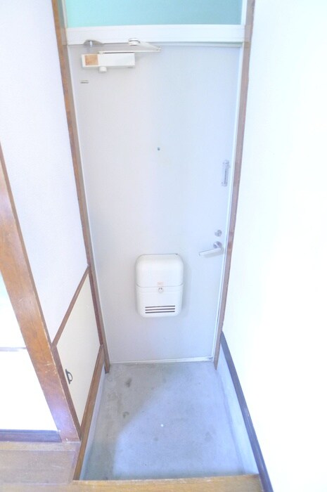 物件内観写真18　(玄関)